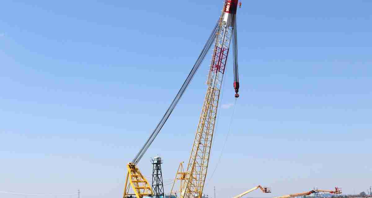 Baltimore Key Bridge collapse latest news: Massive crane that can lift 1,000 tons joins clean-up operation