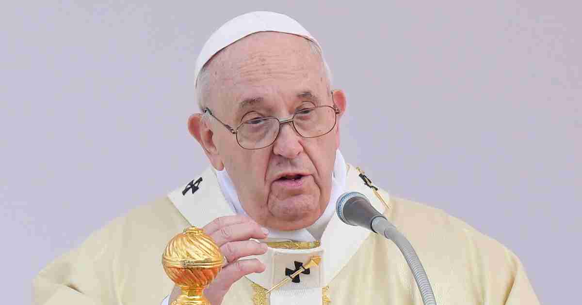 Pope Francis’ “White Flag” Comments on Ukraine Stir Controversy