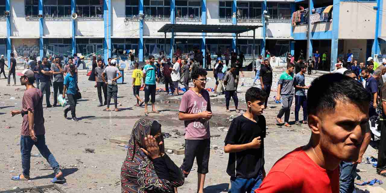 Israeli Strikes Kill Over 20 and Hit Another U.N. Building in Gaza