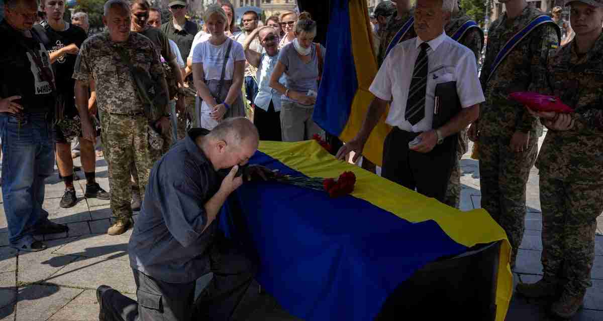 Ukraine-Russia war – live: Air raid sirens blare across Kyiv as Putin deploys ‘new type of low-altitude drone’