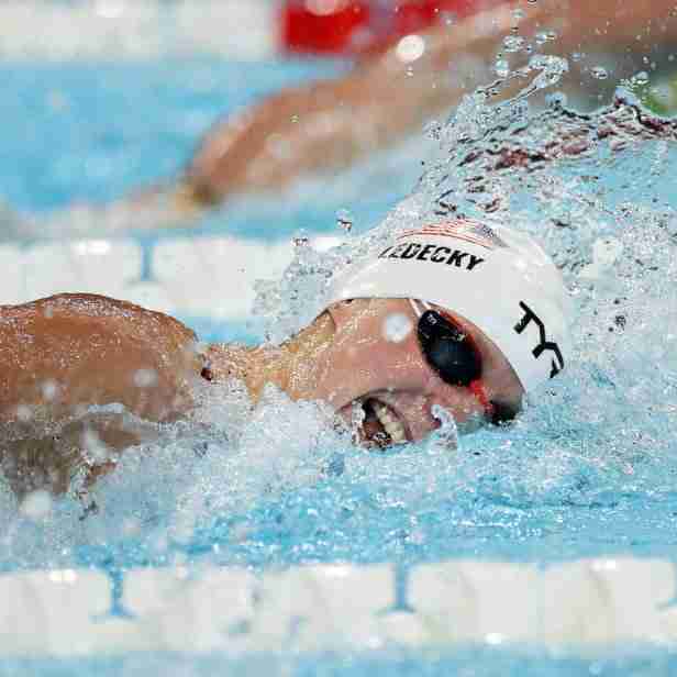 Katie Ledecky Sets Olympic Record in 1,500-Meter Freestyle to Win 8th Gold