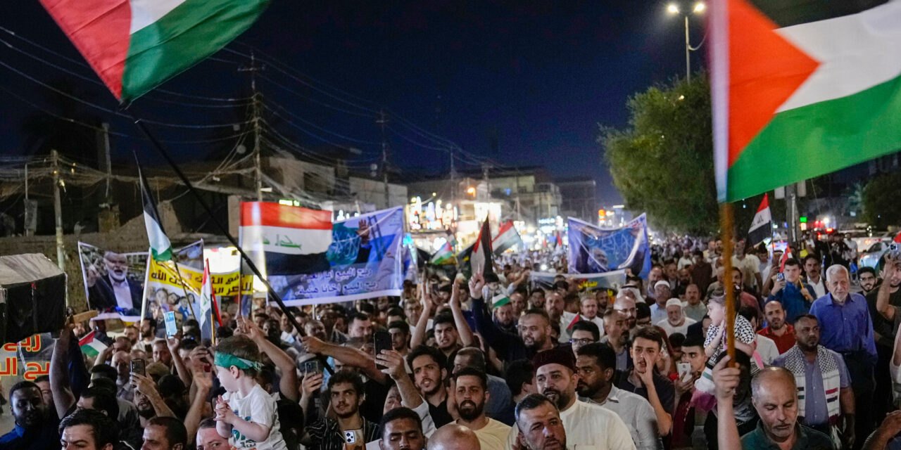 Once Considered Foes, Iranian-Backed Groups Get a Warm Welcome From Iraq