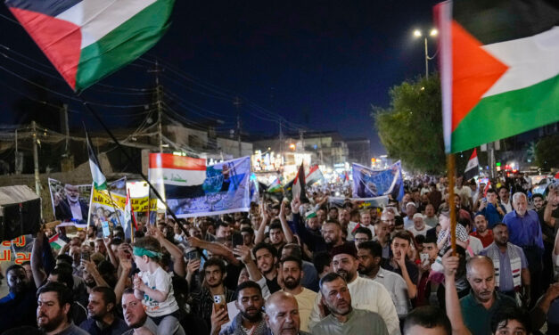 Once Considered Foes, Iranian-Backed Groups Get a Warm Welcome From Iraq