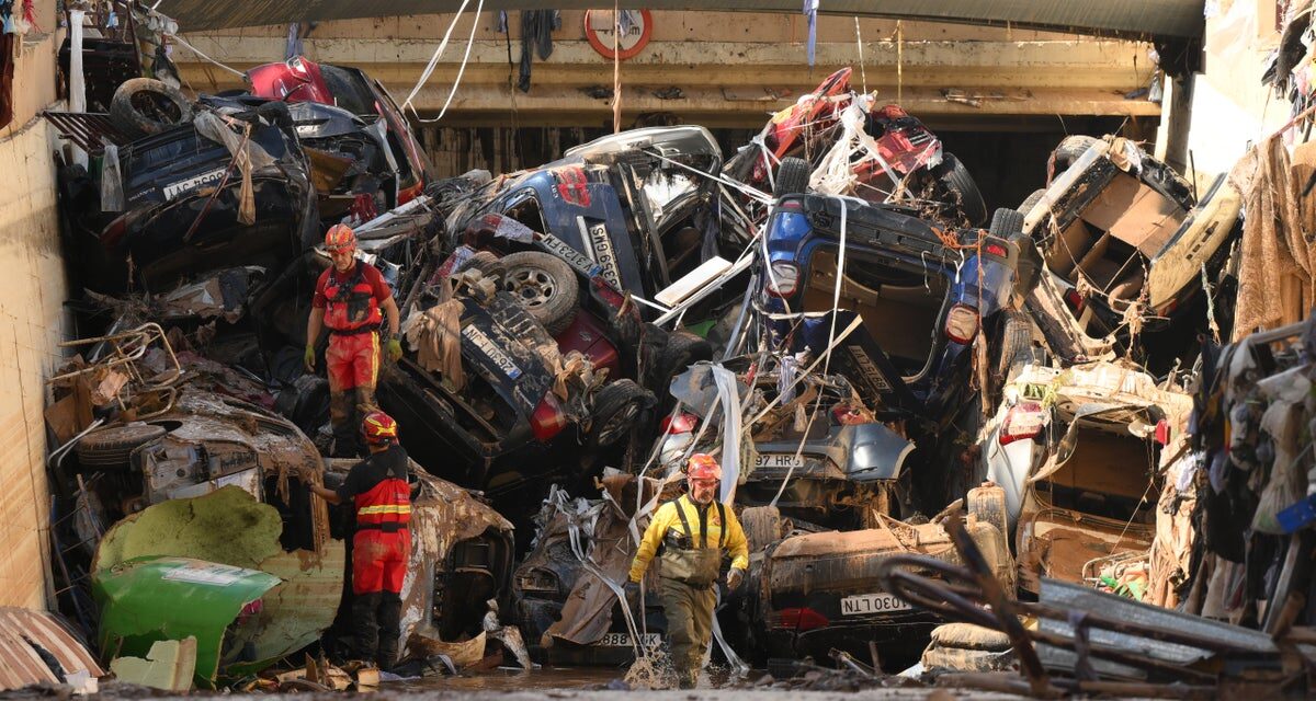 Spain floods latest: Death toll rises to 205 as Valencia braces for fresh flooding and rain